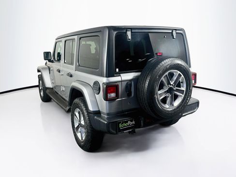 Used 2020 Jeep Wrangler Unlimited Sahara AWD/4WD image 5