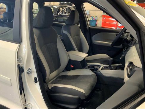 Certified 2025 Subaru Forester image 7