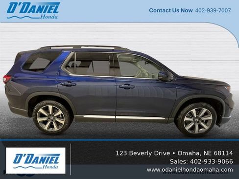 Used 2025 Honda Pilot Elite image 9