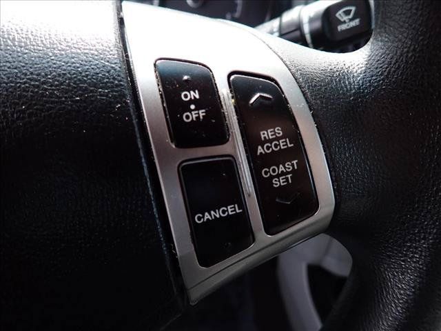 Used 2010 Hyundai Elantra GLS FWD image 13