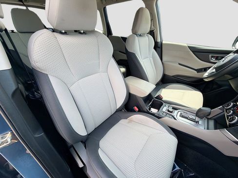 Used 2020 Subaru Forester Premium image 14