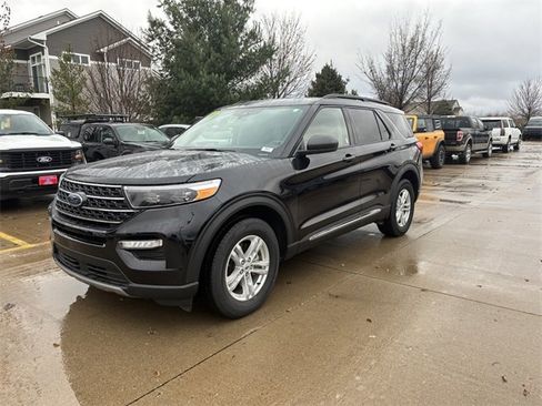 Certified 2023 Ford Explorer XLT w/ Equipment Group 202A image 9