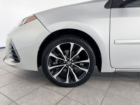 Used 2017 Toyota Corolla SE w/ SE Premium Package image 11