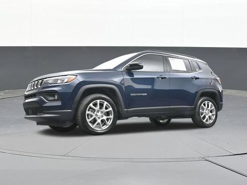 Used 2024 Jeep Compass Latitude AWD/4WD image 55