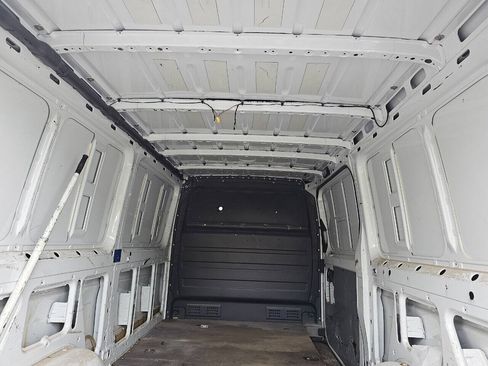 Used 2014 Mercedes-Benz Sprinter 2500 image 20