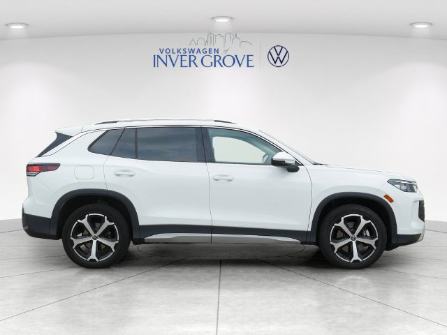 Certified 2026 Volkswagen Tiguan SE AWD/4WD image 8