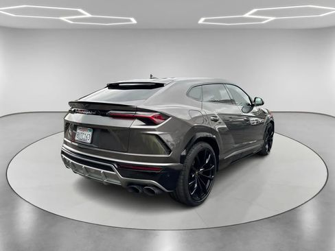 Used 2021 Lamborghini Urus image 5
