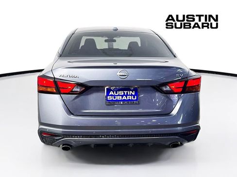 Used 2024 Nissan Altima 2.5 SV w/ SV Premium Package FWD image 6