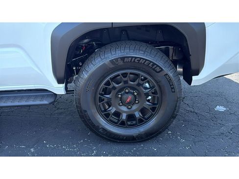 New 2026 Toyota 4Runner TRD Off-Road Premium AWD/4WD image 13