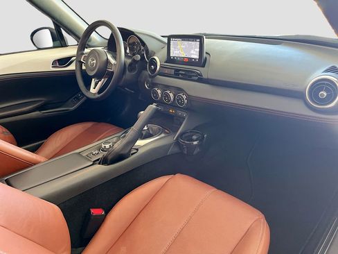Used 2023 MAZDA MX-5 Miata Grand Touring RWD image 29