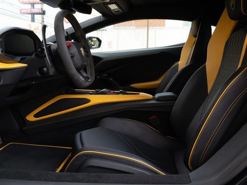 Used 2024 Lamborghini Revuelto AWD/4WD image 54