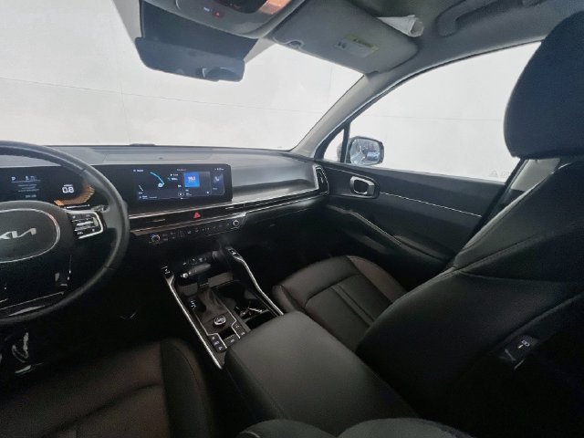 Used 2025 Kia Sorento EX FWD image 18