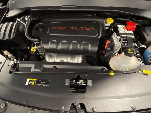 Used 2022 Jeep Compass Limited image 37