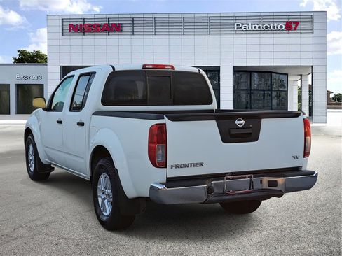 Certified 2021 Nissan Frontier SV image 4
