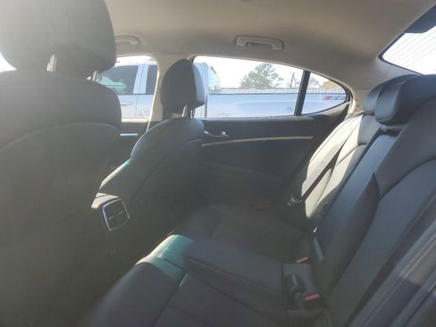 Used 2025 Genesis G70 2.5T image 12