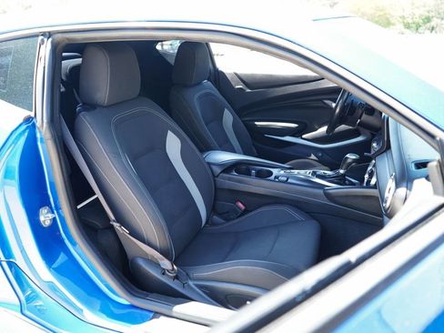 Used 2016 Chevrolet Camaro LT w/ Technology Package image 32