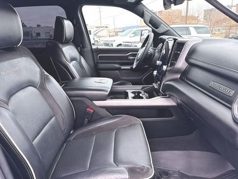 Used 2025 RAM 1500 Laramie image 27