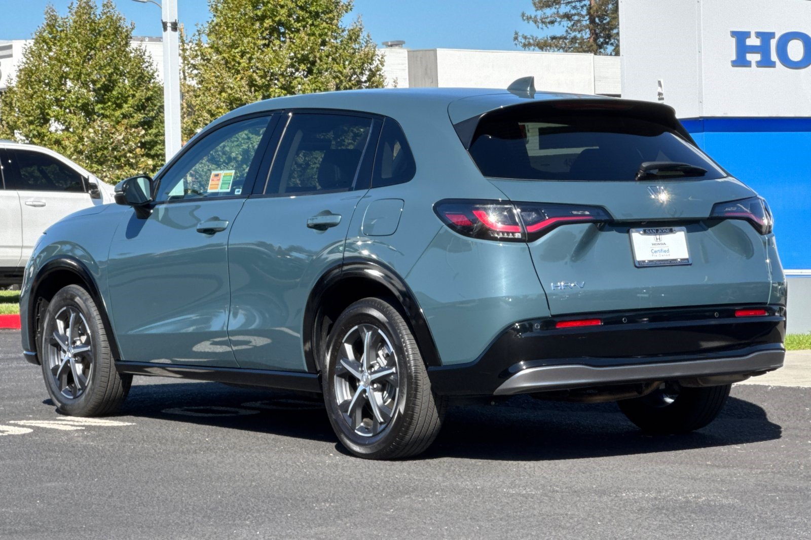 Certified 2024 Honda HR-V EX-L image 3
