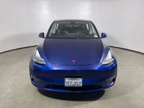 Used 2023 Tesla Model Y AWD image 8