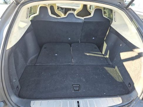 Used 2018 Tesla Model X 75D image 7