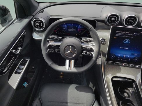 Used 2026 Mercedes-Benz GLC 300 image 12