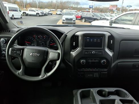 Used 2022 Chevrolet Silverado 1500 Custom Trail Boss w/ LPO, Dark Essentials Package image 10