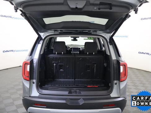 Used 2023 GMC Acadia SLE w/ Driver Convenience Package image 8