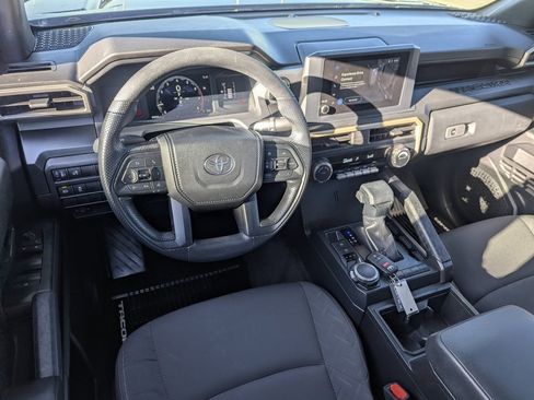 Used 2025 Toyota Tacoma SR image 23