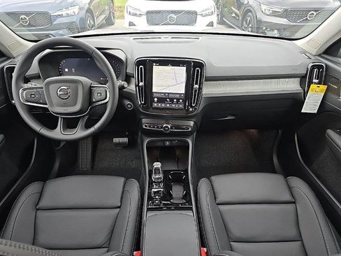 New 2026 Volvo XC40 B5 Ultra w/ Climate Package AWD/4WD image 9