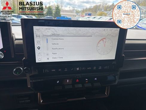 Used 2025 GMC Hummer EV 2X AWD/4WD image 28