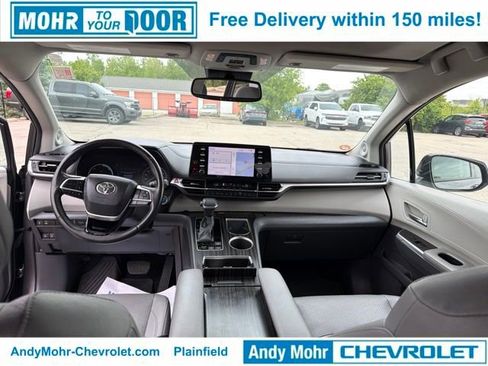 Used 2022 Toyota Sienna Limited AWD/4WD image 31
