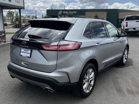 Used 2024 Ford Edge Titanium image 11
