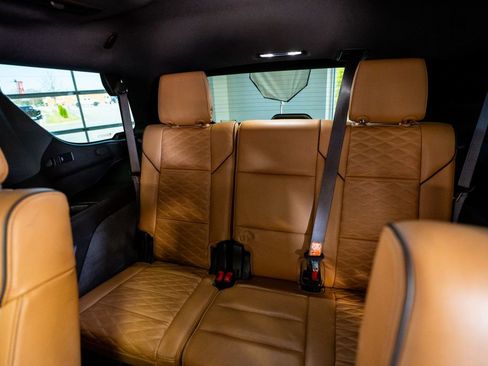 Used 2022 Cadillac Escalade Premium Luxury image 50