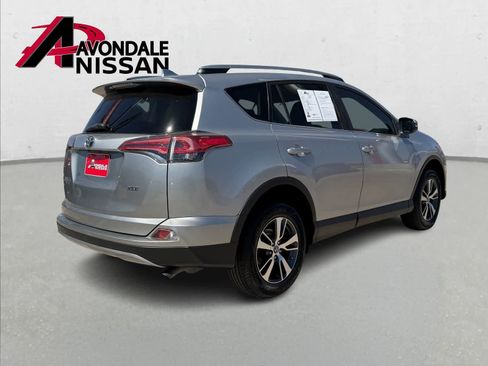 Used 2018 Toyota RAV4 XLE image 7