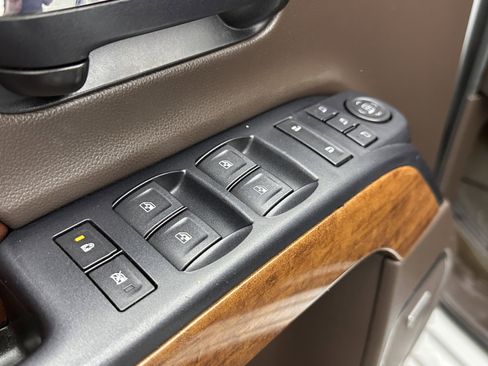 Used 2017 Chevrolet Silverado 3500 High Country w/ Duramax Plus Package image 14