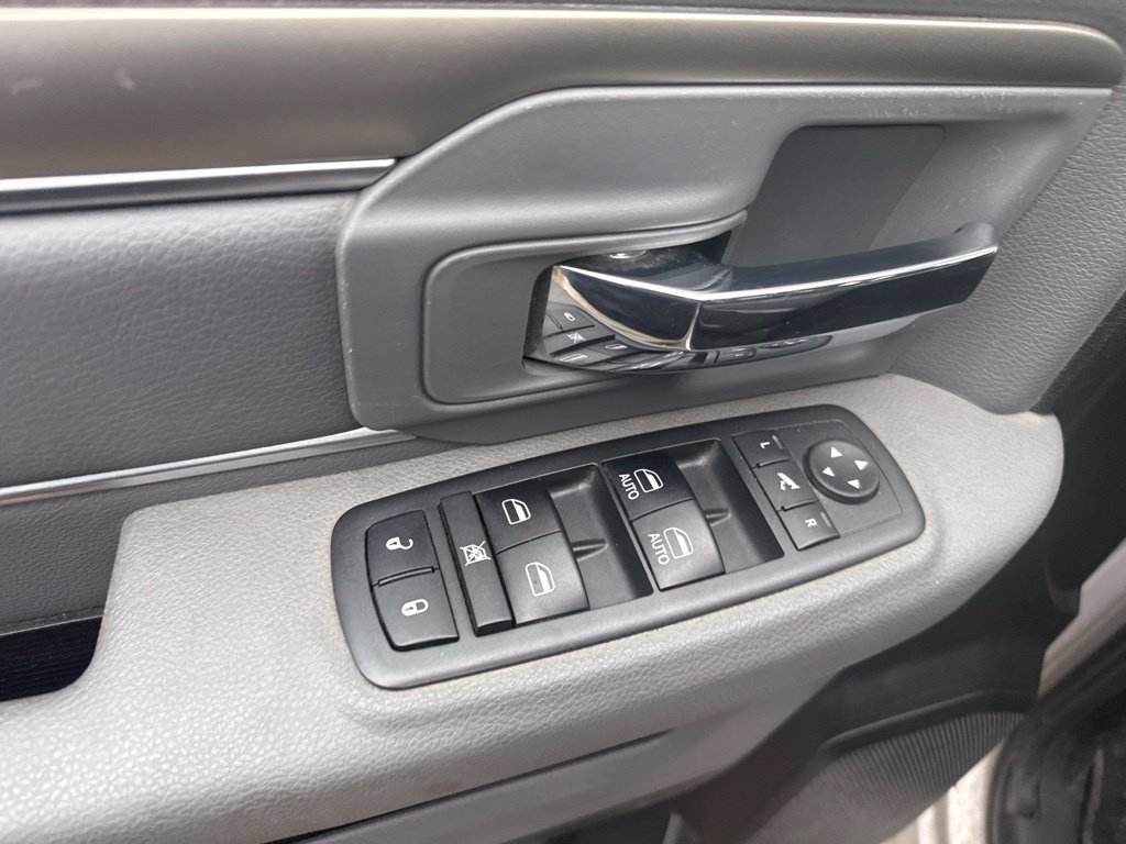 Used 2018 RAM 1500 Big Horn AWD/4WD image 11