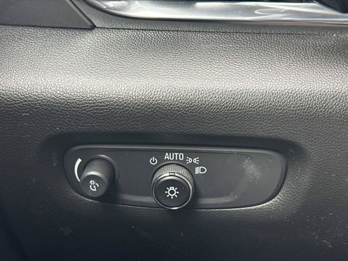 New 2023 Chevrolet Traverse LT FWD image 26