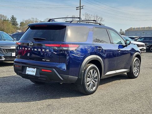 Used 2022 Nissan Pathfinder SV AWD/4WD image 6