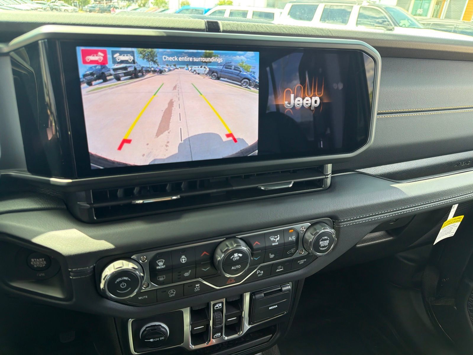 New 2026 Jeep Wrangler Unlimited Sahara AWD/4WD image 21
