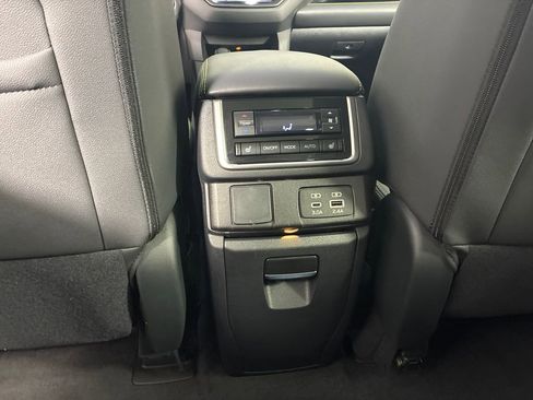 Certified 2023 Subaru Ascent Onyx Edition Limited AWD/4WD image 19