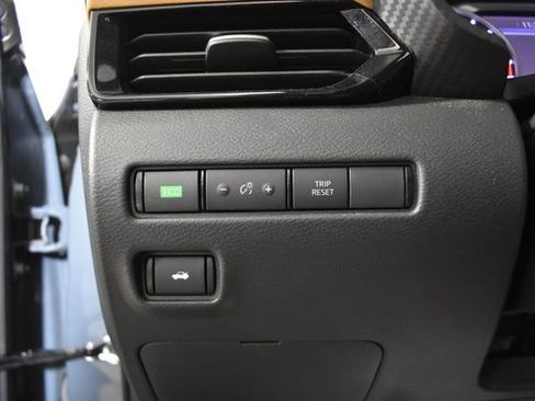 Certified 2024 Nissan Sentra SV w/ SV Premium Package FWD image 15