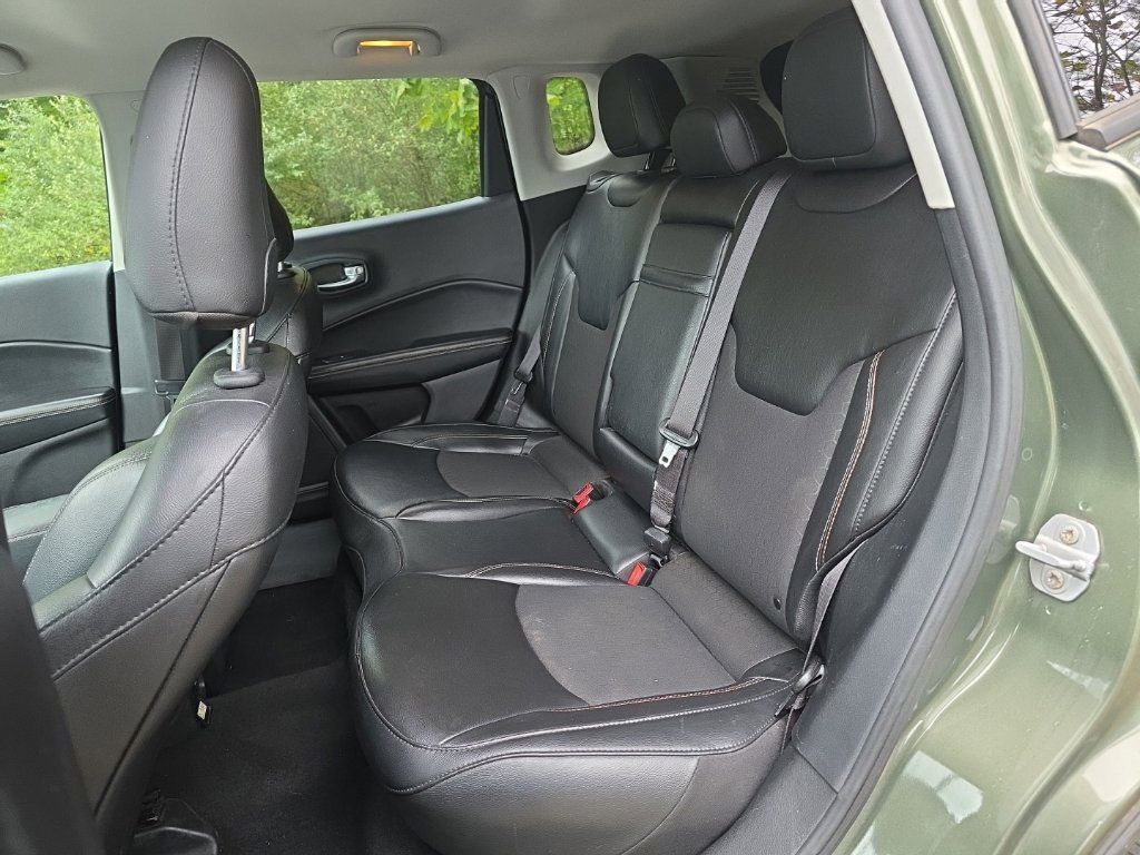 Used 2019 Jeep Compass Latitude w/ Cold Weather Group AWD/4WD image 14