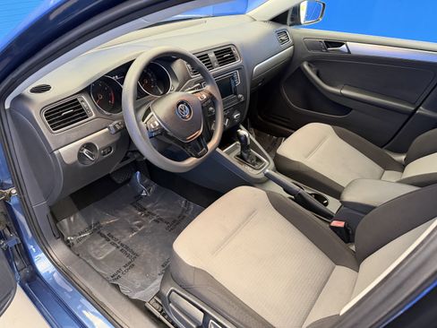 Used 2017 Volkswagen Jetta S FWD image 8
