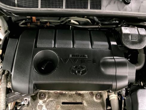 Used 2011 Toyota Camry LE w/ LE Extra-Value Pkg FWD image 32
