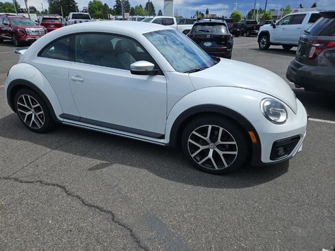 Used 2016 Volkswagen Beetle 1.8T Dune FWD image 4