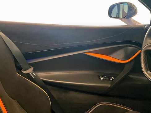 Used 2021 McLaren 720S Performance RWD image 17