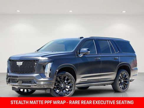 Used 2025 Cadillac Escalade Sport Platinum AWD/4WD image 2