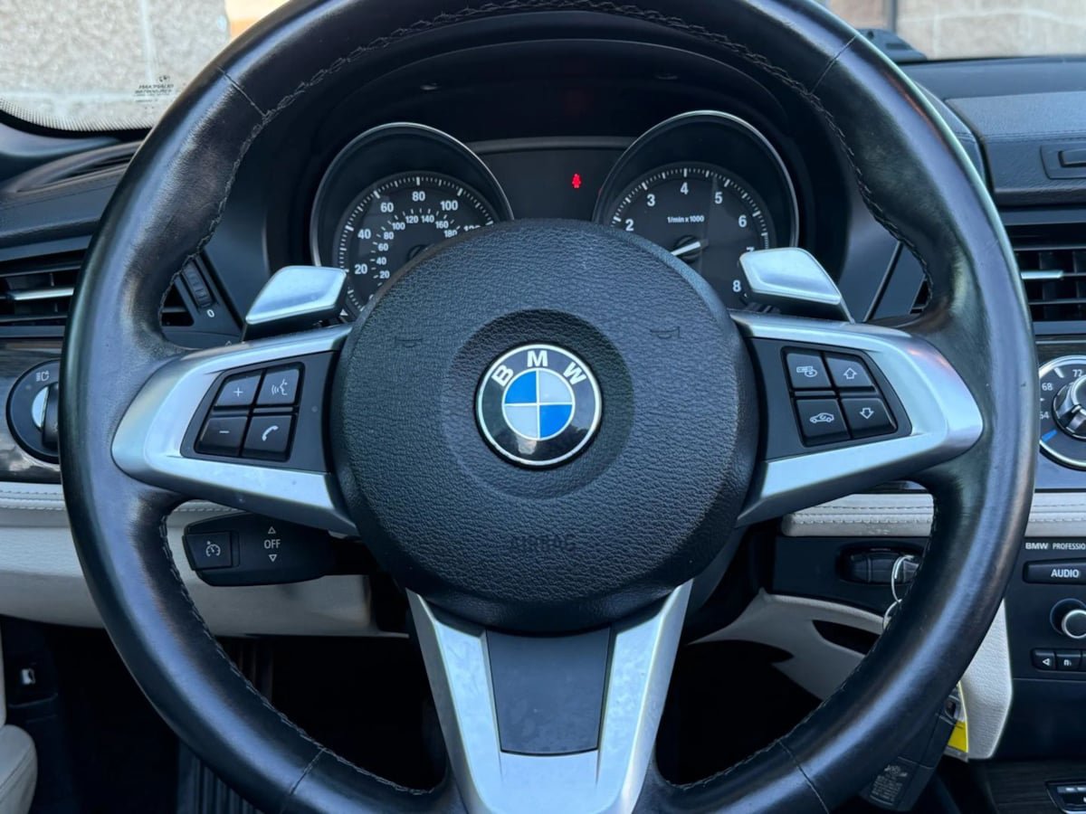 Used 2011 BMW Z4 sDrive35i RWD image 55