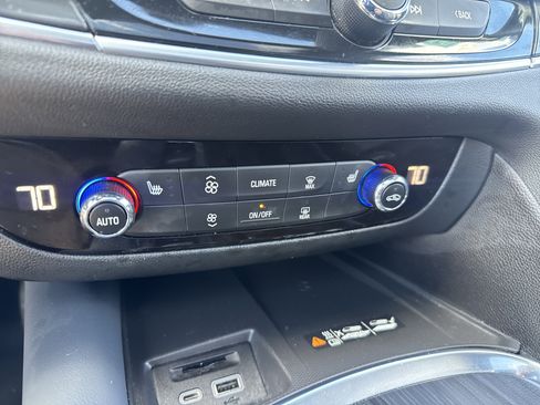 Used 2023 Buick Enclave Essence w/ Experience Buick Package image 28