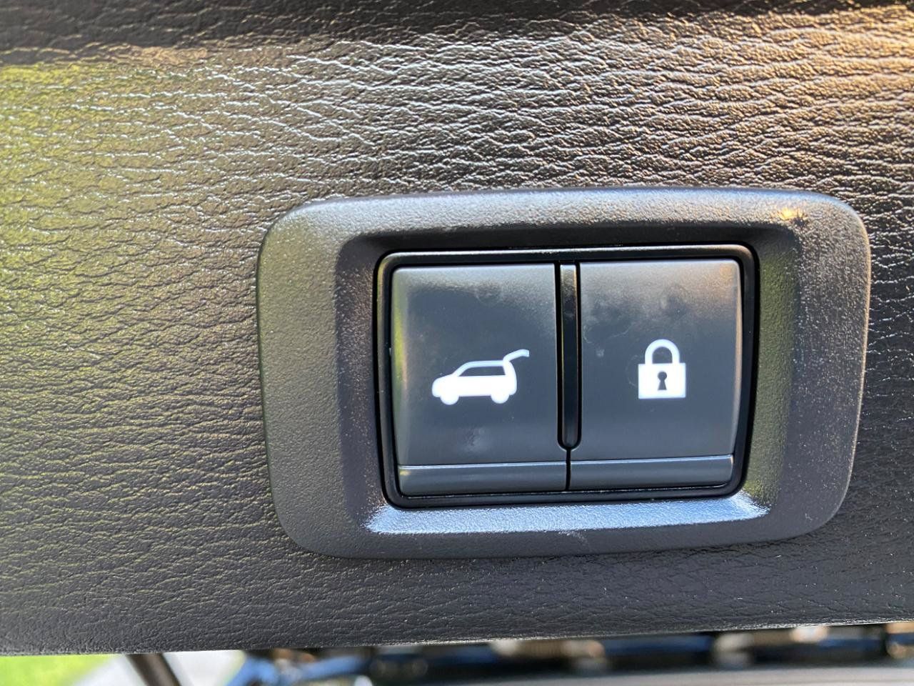 Used 2025 Mitsubishi Outlander SE FWD image 14